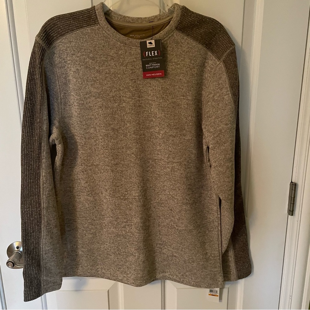NWT Oatmeal color Van Heusen men’s top size small